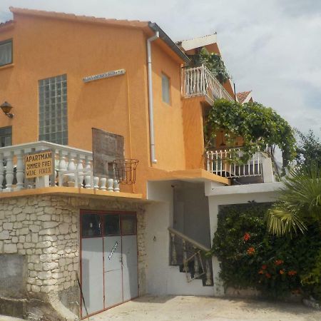 Svetin Apartments Grebastica Exterior photo