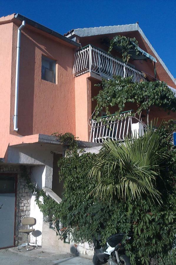 Svetin Apartments Grebastica Exterior photo